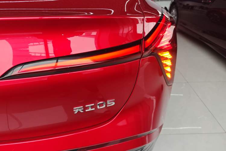 Used Hongqi Tiangong 05 2025 750 Smart Selection Exterior 3