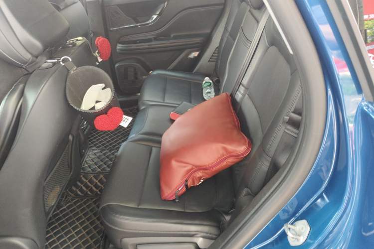 Used Lincoln Corsair 2021 2.0T Two-Wheel Drive Deluxe Edition Left Rear Seat