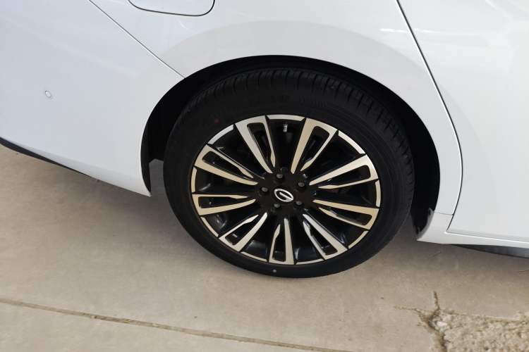 Used AION S 2019 Max 630 Right Rear Wheel Hub