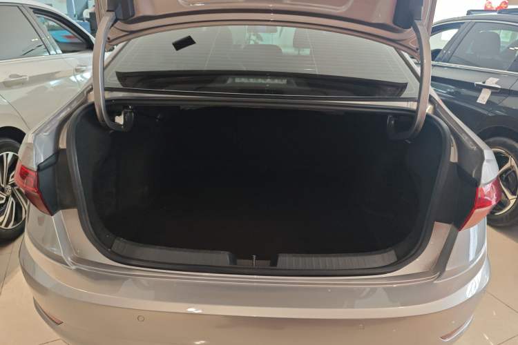 Used Volkswagen Sagitar 2021 280TSI DSG Comfort Connect Edition Trunk