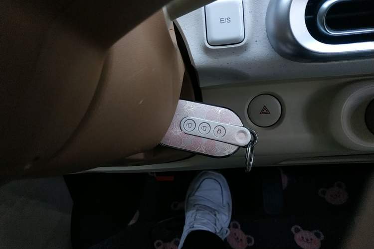 Used Wuling Hongguang MINIEV 2024 3rd Generation 215km Advanced Version Vehicle Key