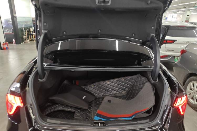 Used Lynk & Co 03 2022 1.5TD DCT JingPro Trunk