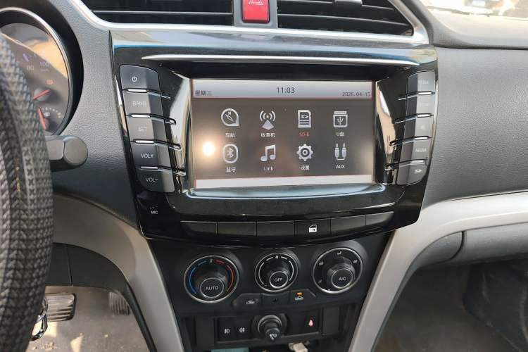 Used Great Wall Wingle 6 2014 2.0T Two-Wheel Drive Elite Version 4D20B Audio And AC Panel