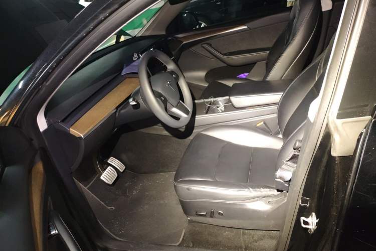 Used Tesla Model Y 2021 Performance High-Performance All-Wheel-Drive Version Left Front Seat