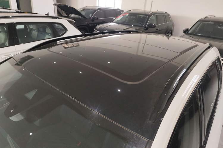 Used Volkswagen Tharu 2024 300TSI Two-Wheel-Drive Moon Luxury Edition