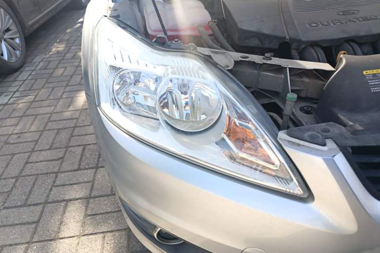 Used Ford Focus 2013 Sedan Classic 1.8L Manual Base Model
