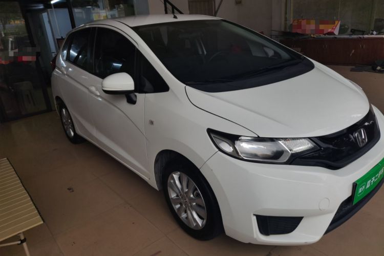 Used Honda Fit 2016 1.5L LX CVT Comfort Model Front Right 45 Deg