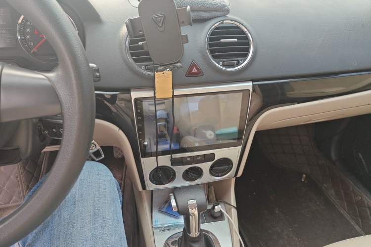 Used Volkswagen Lavida 2011 1.4 TSI DSG Prestige Edition Audio And AC Panel