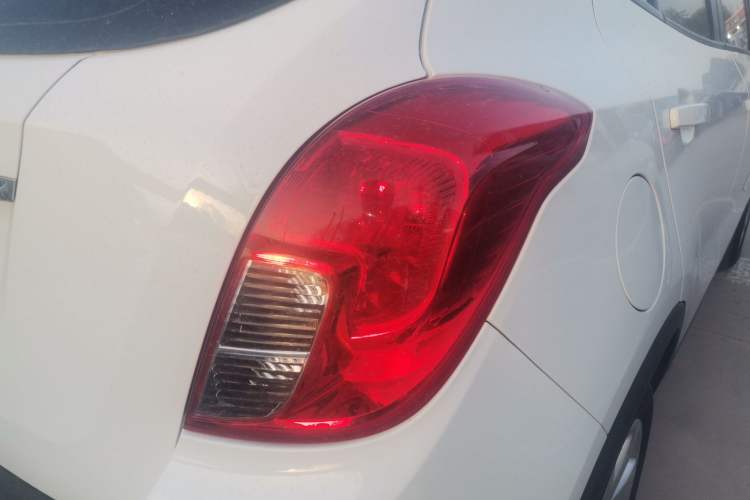 Used Buick Encore 2015 1.4T Automatic Two-Wheel Drive Urban Elite Version