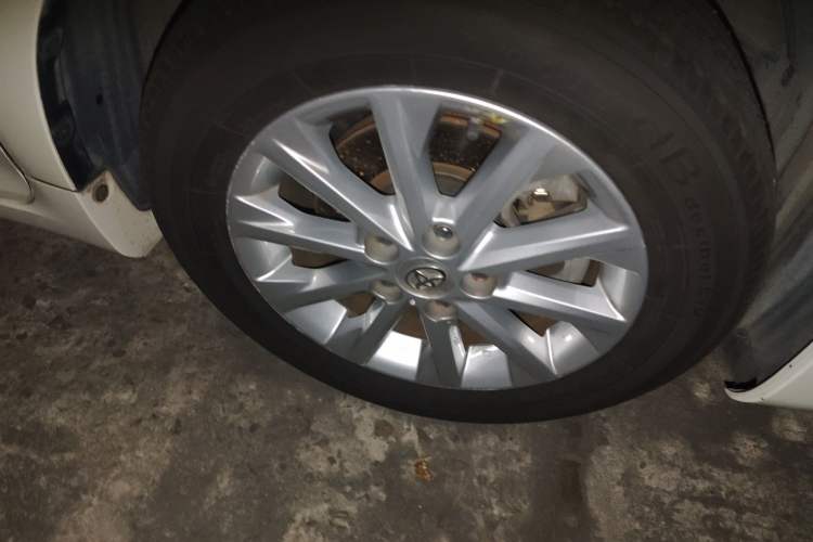 Used Toyota Camry 2016 2.0G 10th Anniversary Leading Edition
