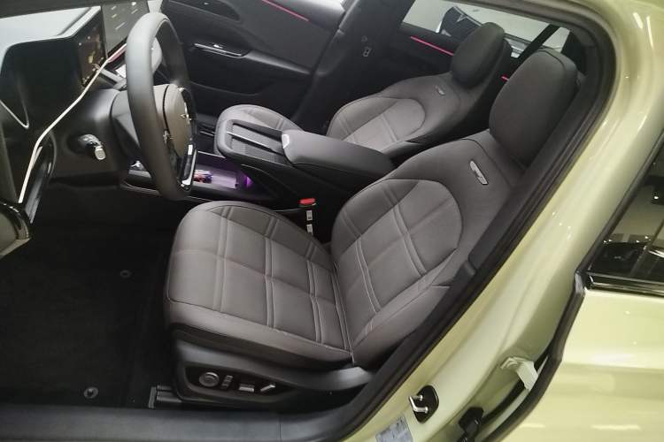 Used Hongqi EH7 2024 690 Pro Glory Edition
