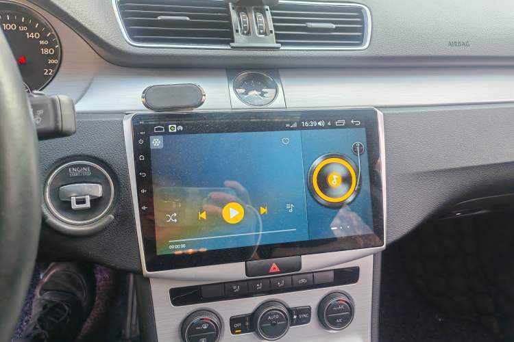 Used Volkswagen Magotan 2016 1.8TSI Smart Enjoyment Leading Model Audio And AC Panel