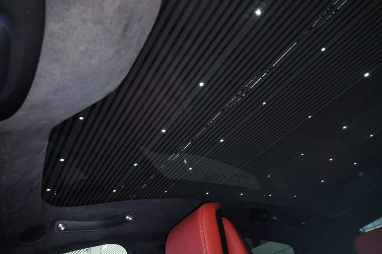 Used Xiaomi Auto SU7 2024 Four-Wheel Drive Ultra-Long Range Advanced Intelligent Driving Max Edition Headliner