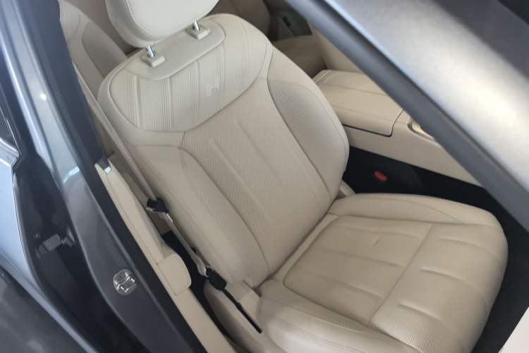 Used ONVO Luxeed L90 2025 Model—Max Six-Seater Version