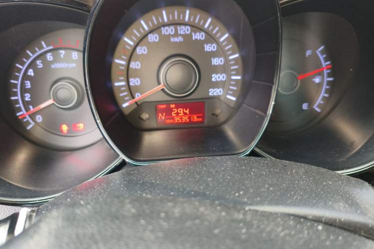 Used Kia K2 2012 Sedan 1.4L Automatic GLS Commemorative Edition Odometer Close Up