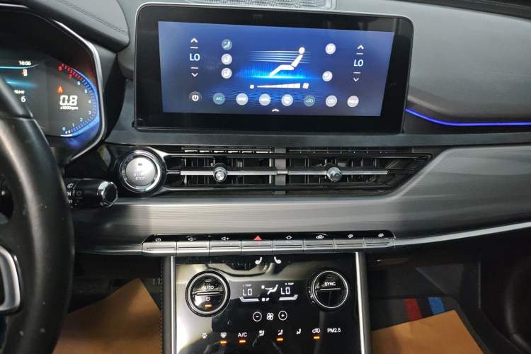 Used Chery Tiggo 8 2020 Revised Version 290TGDI Automatic Luxury Edition Audio And AC Panel