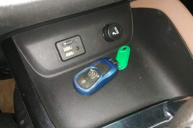 Used Buick GL6 2021 323T Mild Hybrid Connect Luxury Model Vehicle Key