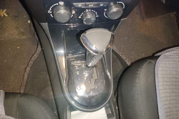 Used Citroen C-Quatre 2013 Sedan 2.0L Automatic Joyful Model Gear Lever