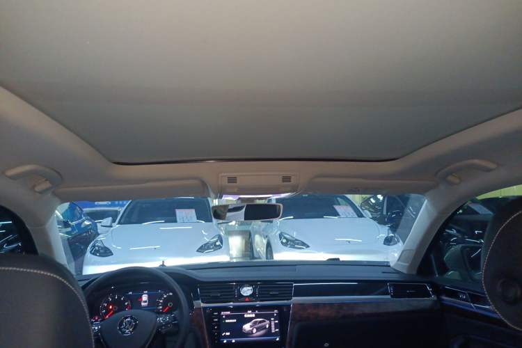 Used Volkswagen Phideon 2018 Revised Version 380TSI Two-Wheel Drive Business Edition
