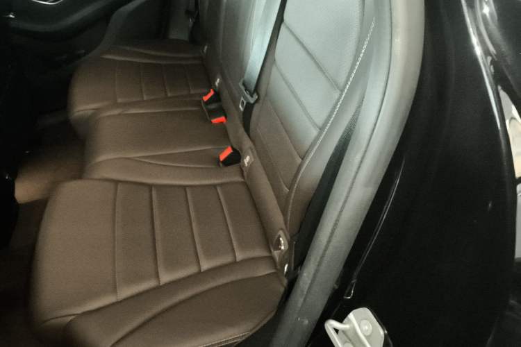 Used Mercedes-Benz GLC 2021 GLC 300 L 4MATIC Dynamic Model