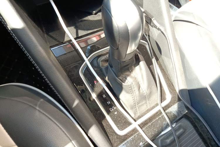 Used Jetta VS5 2024 280TSI Automatic Pioneer Edition Gear Lever