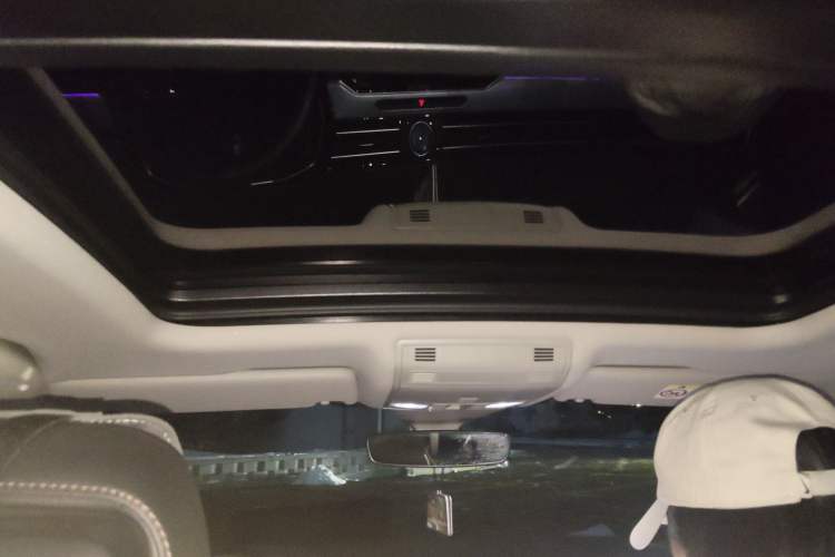 Used Volkswagen Magotan 2023 2 Million Units Limited Edition 330TSI DSG Leading Version