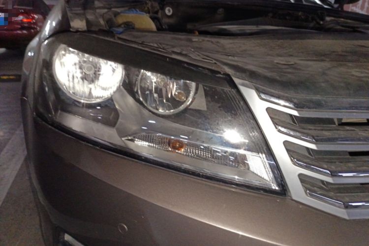 Used Volkswagen Magotan 2015 1.8TSI Luxury Model Right Front Headlight