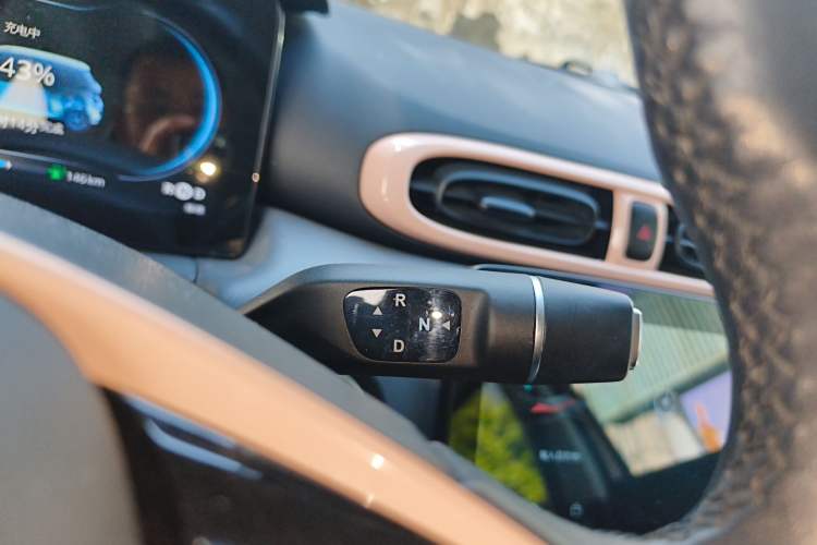 Used Leapmotor T03 2021 400 Luxury Edition Gear Lever