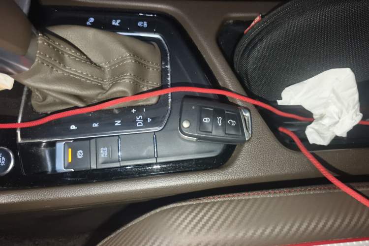 Used Volkswagen Tiguan L 2022 330TSI Automatic Two-Wheel Drive R-Line Flagship Edition Vehicle Key