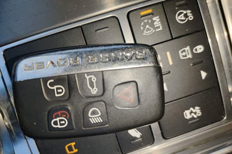 Used Land Rover Range Sport 2017 3.0 SC V6 SE Vehicle Key