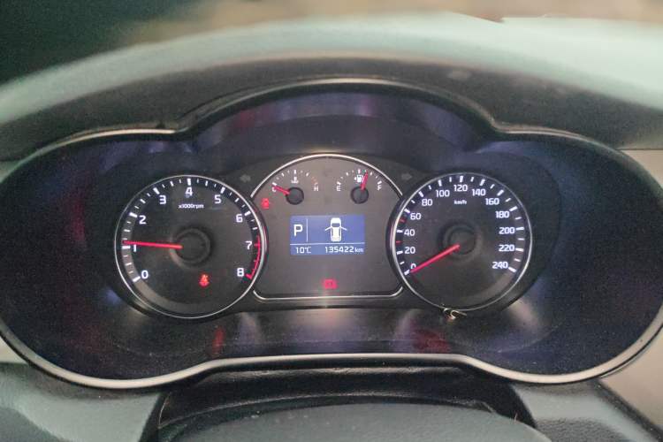 Used Kia Carens 2013 2.0L 5-Seater Automatic Comfort Version China V Standard