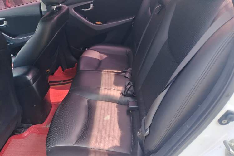 Used Hyundai Elantra (5th Generation / Langdong) 2015 1.6L Automatic Leading Model Left Rear Seat