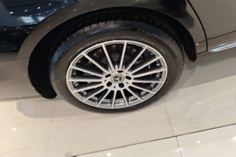 Used Mercedes-Benz E-Class 2023 Facelift E 260 L