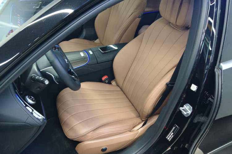 Used Mercedes-Benz E-Class New Energy 2024 E 350 e L Plug-in Hybrid Sedan Left Front Seat