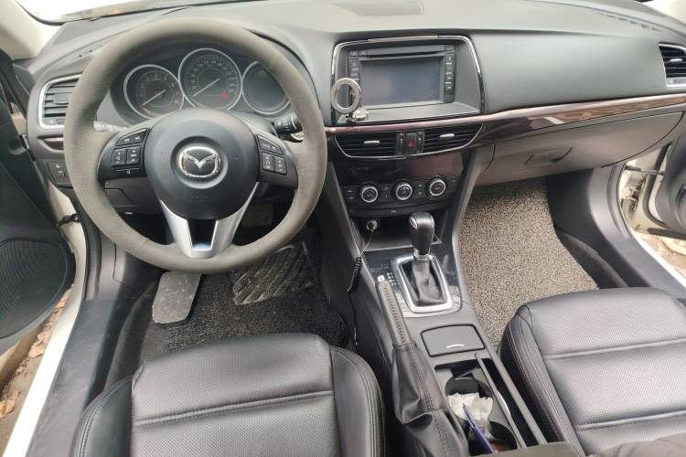 Used Mazda Atenza 2015 2.0L Blue Sky Luxury Edition
