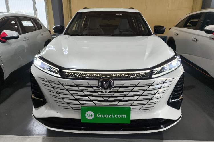 Used CHANGAN CS75 PLUS 2024 3rd Generation Champion Edition 1.5T Intelligent Drive Dynamic Model
