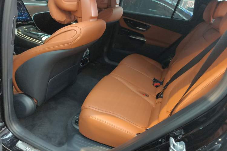 Used Mercedes-Benz GLC 2023 GLC 300 L 4MATIC Dynamic 7-Seater