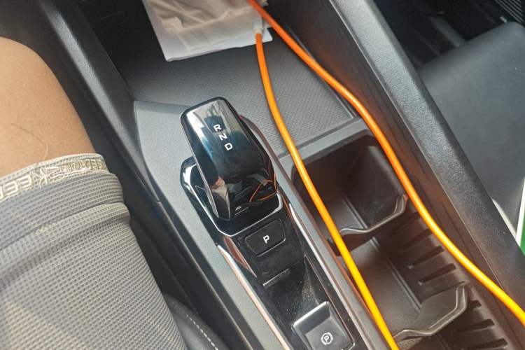 Used Geely Auto Binray 2024 Binrui COOL 1.5T DCT Champion Edition Gear Lever