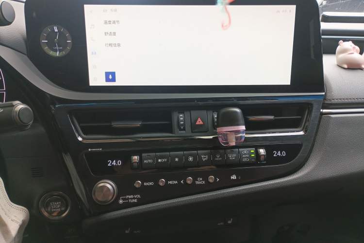 Used Lexus ES 2022 260 Excellence Edition Audio And AC Panel