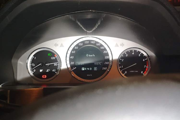 Used Mercedes-Benz GLK-Class 2011 GLK 300 4MATIC Fashion Model Instrument Cluster