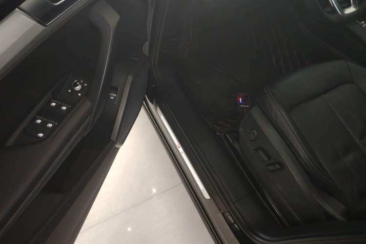 Used Audi Q5L 2020 Updated 40 TFSI Prestige Fashion Edition