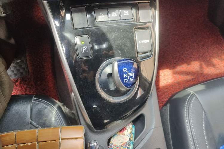 Used Toyota Corolla 2016 Dual-Engine 1.8L E-CVT Elite Edition
