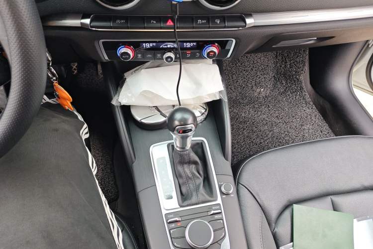 Used Audi A3 2015 Sportback 35 TFSI Millionth Anniversary Comfort Model Gear Lever