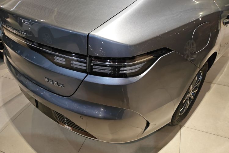 Used BYD Destroyer 05 2024 HONOR Edition DM-i 120KM Prestige Model Right Rear Taillight