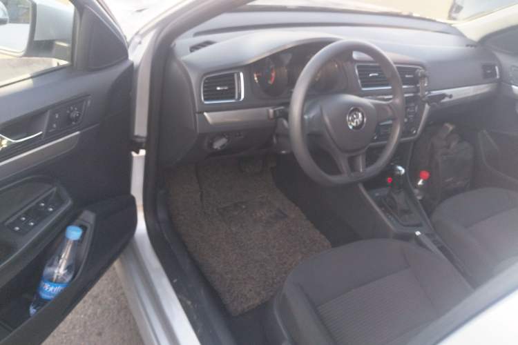 Used Volkswagen Lavida 2017 1.6L Automatic Fashion Edition
