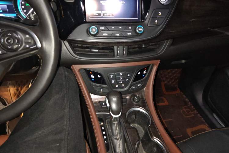 Used Buick Envision 2016 20T Two-Wheel-Drive Elite Model
