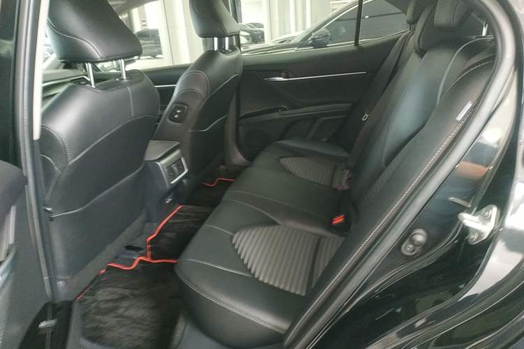 Used Toyota Camry 2023 2.0S Knight Edition