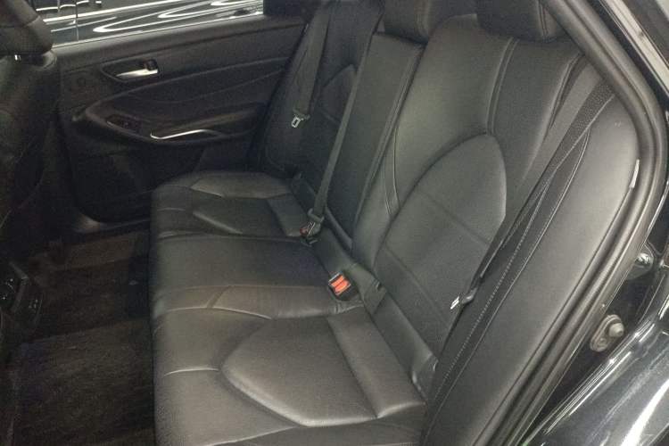 Used Toyota Avalon 2022 2.5L Luxury Edition
