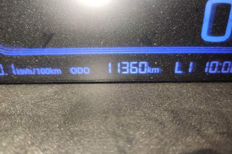 Used Geely Galaxy Panda 2024 Panda Mini 200km Endurance Bear Odometer Close Up