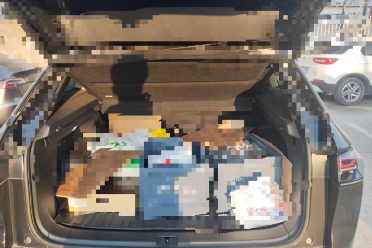 Used Volkswagen Tavendor 2023 380TSI Four-Wheel Drive R-Line Cruise Edition Trunk